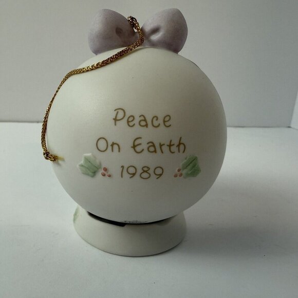 Vintage First Issue Precious Moments Porcelain Ornament 1989 Peace on Earth - Picture 4 of 5